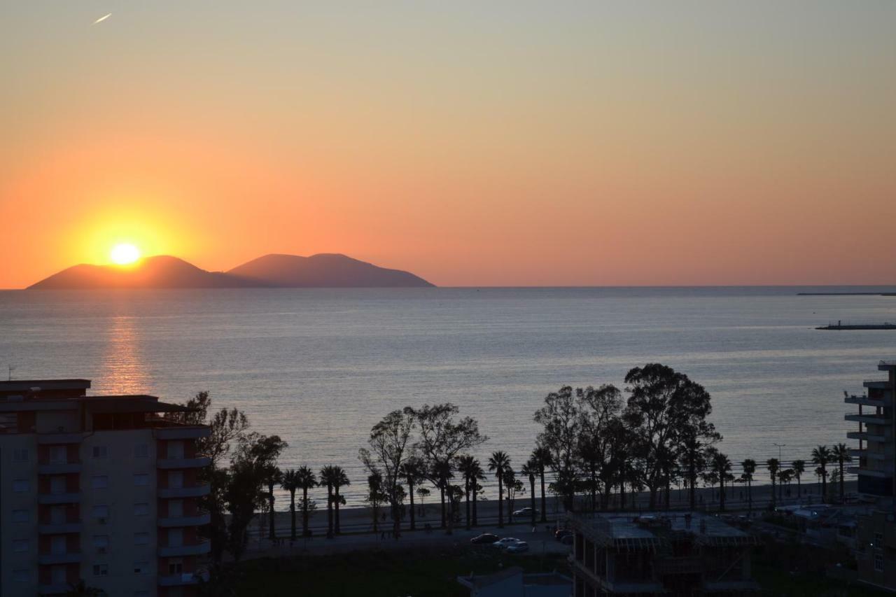 Seaview Bay Studio & Private Garage Vlore Exterior photo